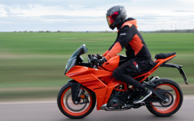 Intelligente Motorradhelme: Revolutionäre Fortschritte in der Kopfschutz Technologie